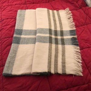 aldo handbolsas with scarf